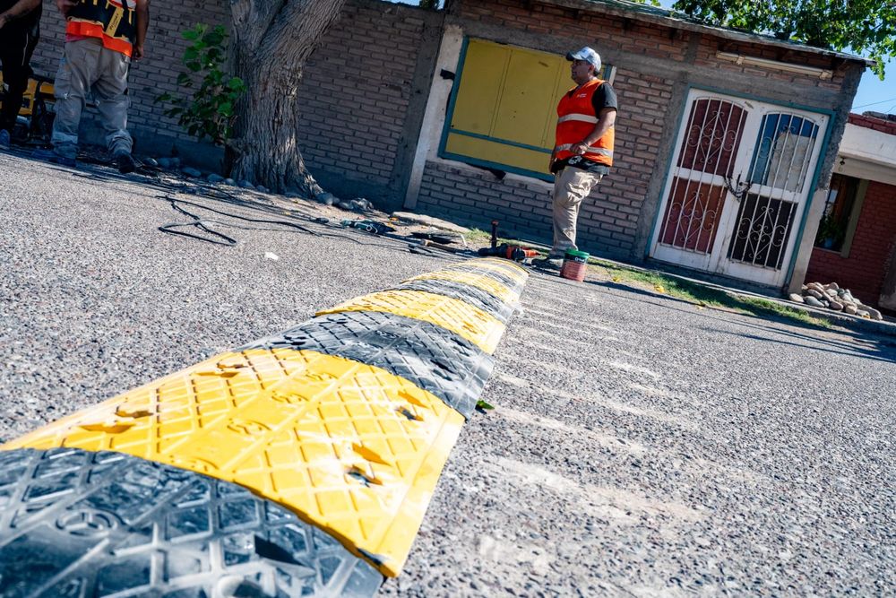 Desde mañana, el municipio de Capital comenzará a instalar reductores de velocidad en distintas arterias de mucho tránsito.