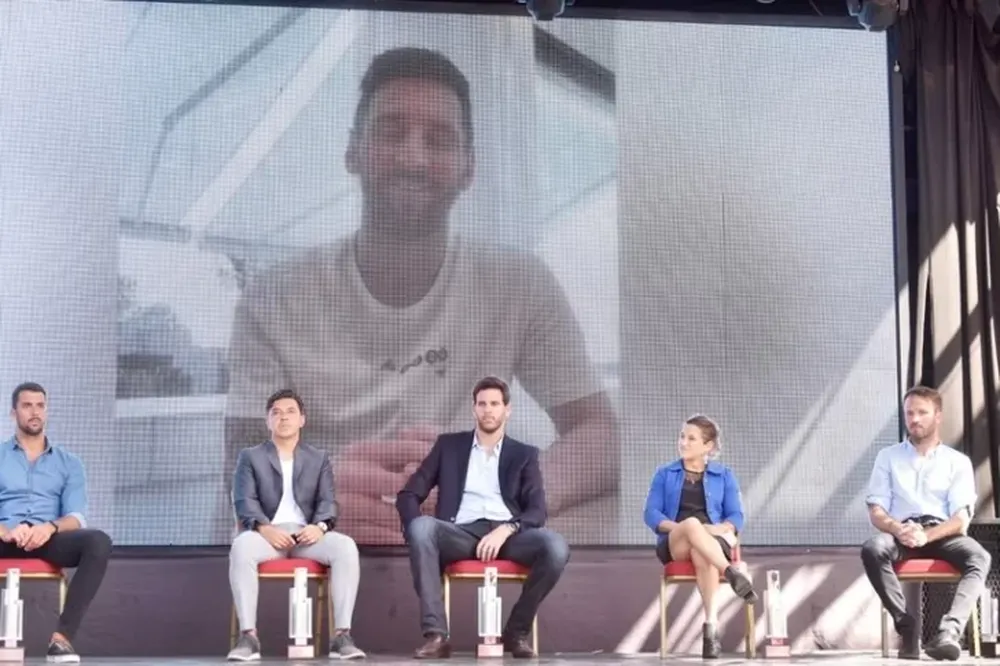 Lionel Messi recibió el premio Konex de Brillante