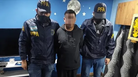 En plena indagatoria, un detenido por abuso infantil intentó matar a la ayudante fiscal
