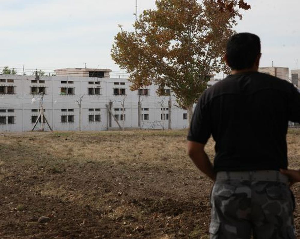 Guardiacárcel intentó meter droga al Penal y cayó preso