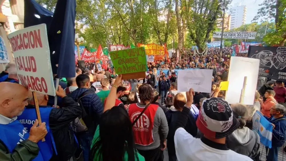 Presiones en la CGT para que haga un paro tras la represión