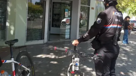 Detienen a una mujer en una farmacia céntrica por intentar comprar medicamentos con una receta falsa