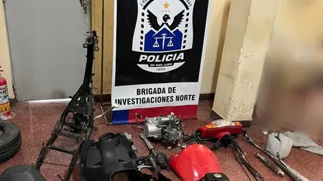 Detuvieron a una pareja acusada de robar una moto en pleno centro