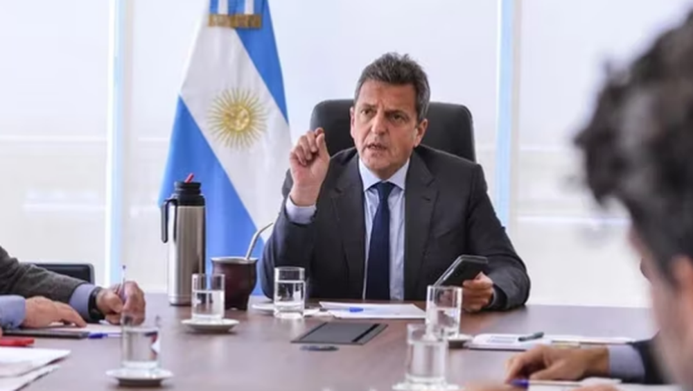 El Gobierno necesita 3.500 millones de dólares para pagar vencimientos y alista las primeras medidas