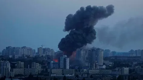 Rusia bombardeó Ucrania y Zelenski advirtió: “Atacaron casi todo el país”