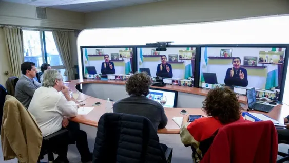 Fernández ultimó detalles de la nueva fase de la cuarentena con algunos gobernadores