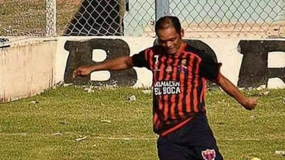 El fútbol se quedó sin el ídolo que jugaba de todo y en todos