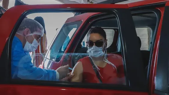 Quiénes deben sacar turno y quiénes no para vacunarse contra el Covid en San Juan