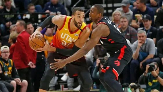 Suspenden la NBA luego de que un jugador diera positivo de coronavirus