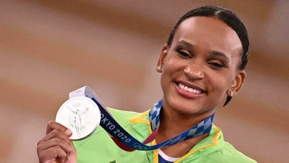 Rebeca Andrade, la primera latinoamericana en ganar una medalla en el “all-around” de gimnasia