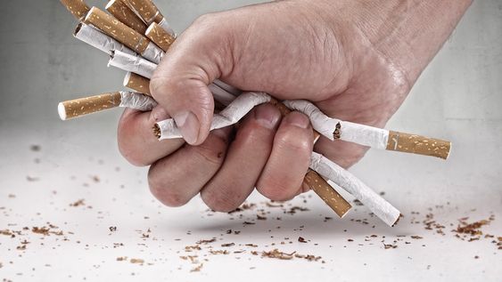Hay varios trucos que ayudan a dejar de fumar.