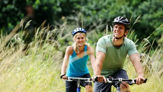 Seis accesorios útiles para andar bicicleta de forma segura