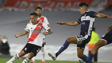 River goleó a Gimnasia: tres de penal y una joyita de Romero