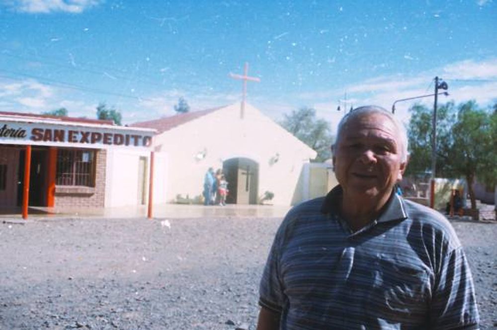 La vida alrededor de un santo