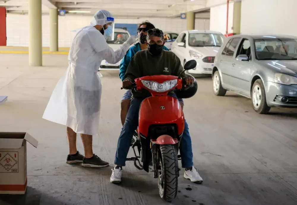 Aerolíneas cancela vuelos por tener 1.200 aislados