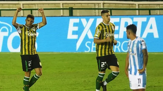 Pizzi no tuvo el debut deseado en Racing: Banfield ganó 2-0