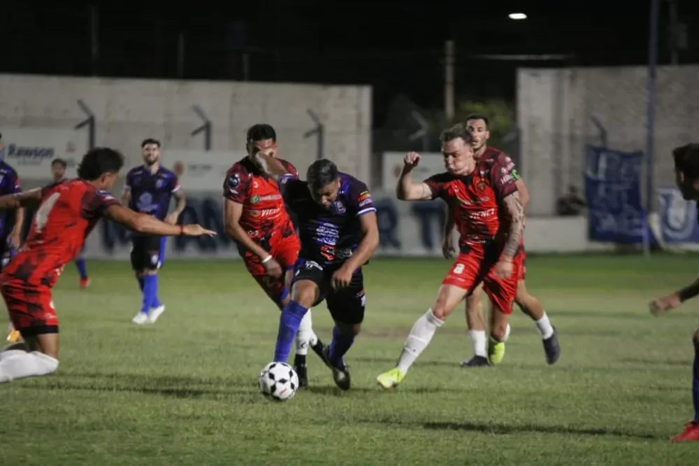 Fundamental. Luciano Riveros hizo la diferencia en San Juan y será clave para que Unión consiga ser finalista del Regional.