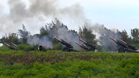Taiwán inició un simulacro de defensa con fuego en el sexto día de maniobras militares chinas
