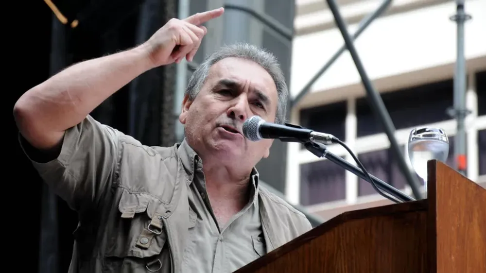 A contramano de Gioja, un jefe de la CGT le pidió a CFK “dar un paso al costado”