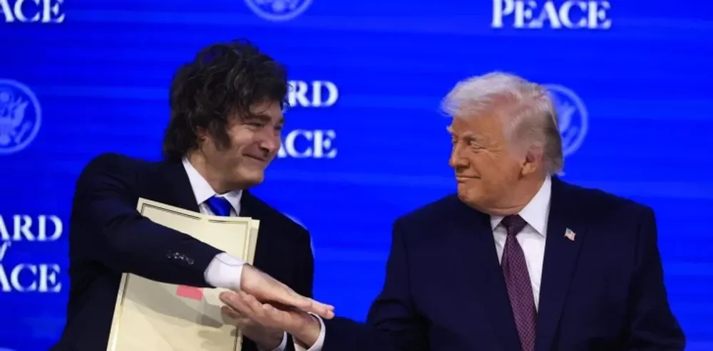 Javier Milei viaja a Estados Unidos este viernes para participar de un evento organizado por Donald Trump en Miami.