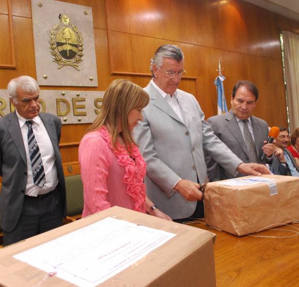 Tres empresas pujan por la línea Rodeo-Calingasta
