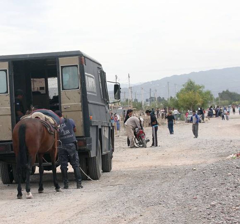 Negocian para desalojar la gente del asentamiento