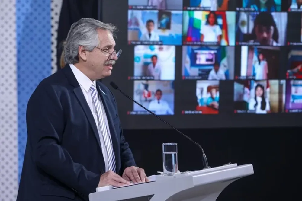 Alberto realizará mañana el anuncio sobre la cuarentena restringida