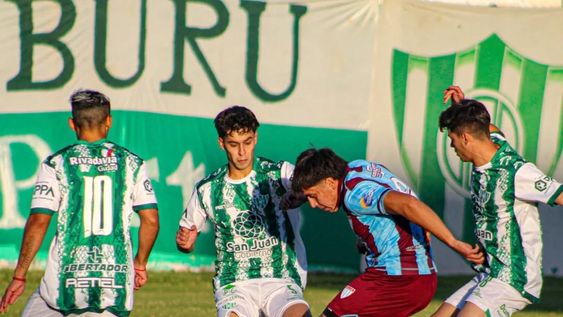 Empate. En Puyuta, Sportivo Desamparados y Atlético Alianza no se sacaron ventajas.