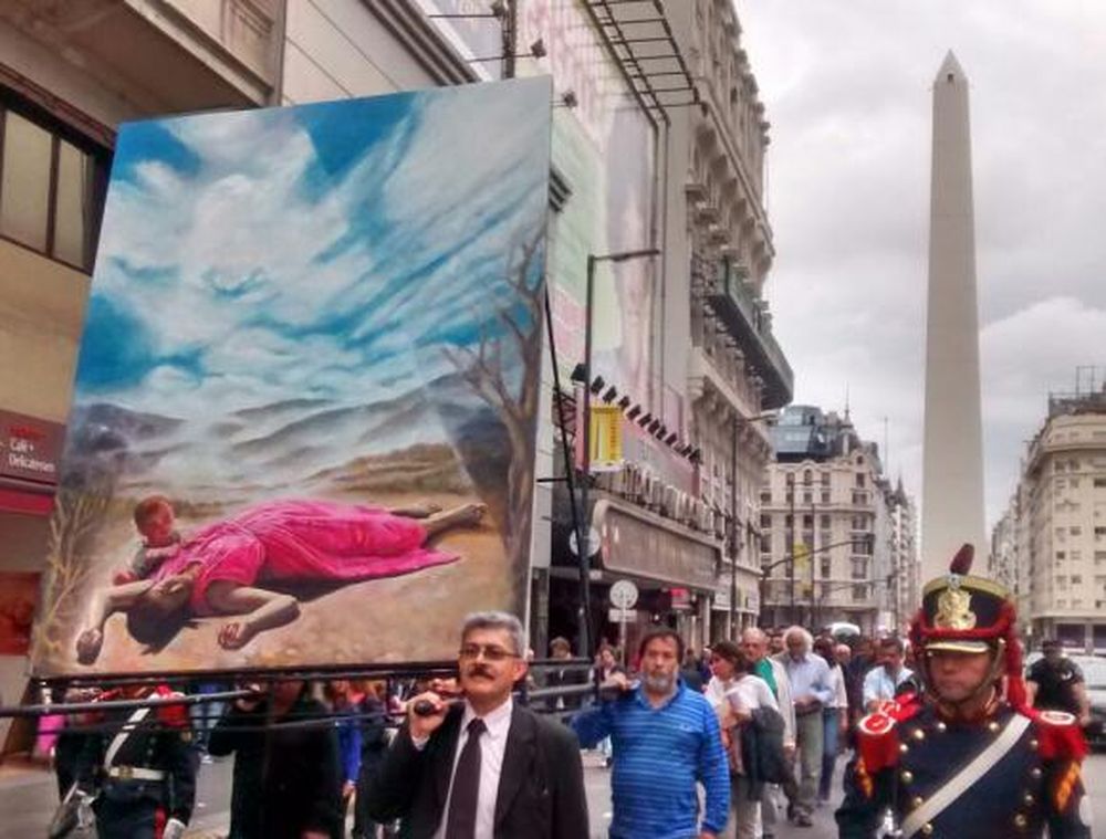 Granaderos escoltó a la Difunta Correa en la caminata
