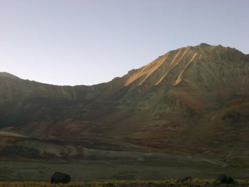 El cordón cuprífero en el que está es famoso en el mundo