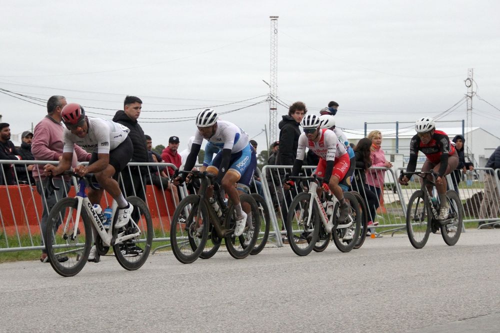 Reunión. La Federación Ciclista Sanjuanina tuvo su habitual cumbre y se analizó el tema del Argentino de Ruta.