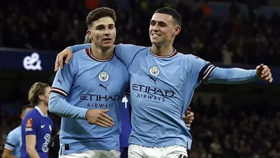 Gran actuación de Julián Álvarez en el Manchester City