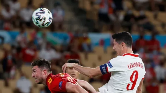 Lewandowski amargó a España, que no pasó del empate con Polonia