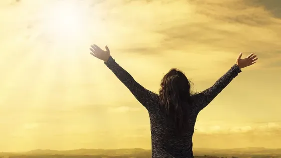 Dejar ir para renacer: “La fuerza de la resurrección”