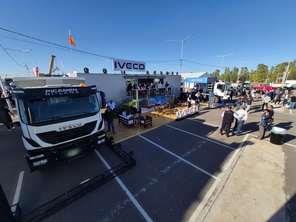 La presentación de Iveco y Ficamen en la Expo San Juan Minera