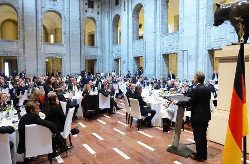 Mercedes y Volkswagen anunciaron inversiones