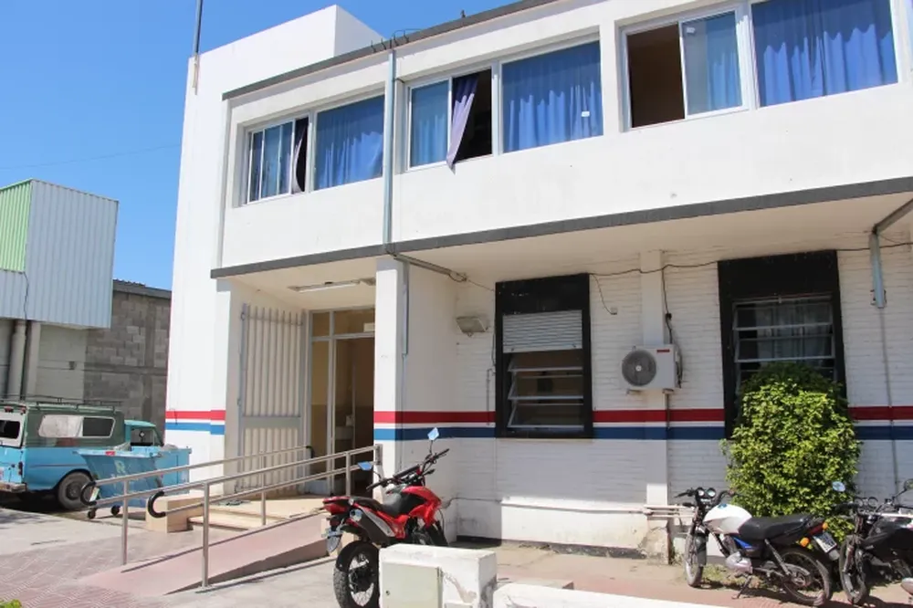 Violentaron la puerta de una casa y se alzaron con $45.000 y electrodomésticos