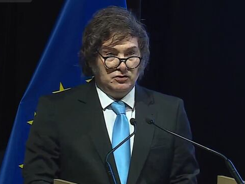 Javier Milei viajó a España donde estará todo el fin de semana. Javier Milei viajó a España donde estará todo el fin de semana.