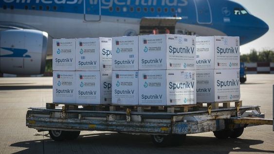 Llegan al país 359.085 dosis del componente 1 de Sputnik V y 350.000 del componente 2