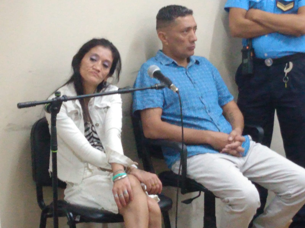 Vargas y Neira. La mujer llega a juicio en libertad condicional, mientras que Neira sigue con prisión preventiva en el Penal de Chimbas.&nbsp;
