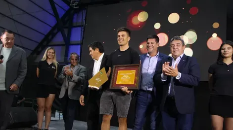 En imágenes, los deportistas y periodistas galardonados en los Premios Moscatel 2025
