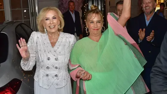 Mirtha Legrand celebró su cumpleaños y salió a saludar al público: “Les he dado mi vida”