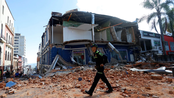 Las impactantes imágenes del terremoto de magnitud 7,4 que sacudió Colombia. Foto: EFE