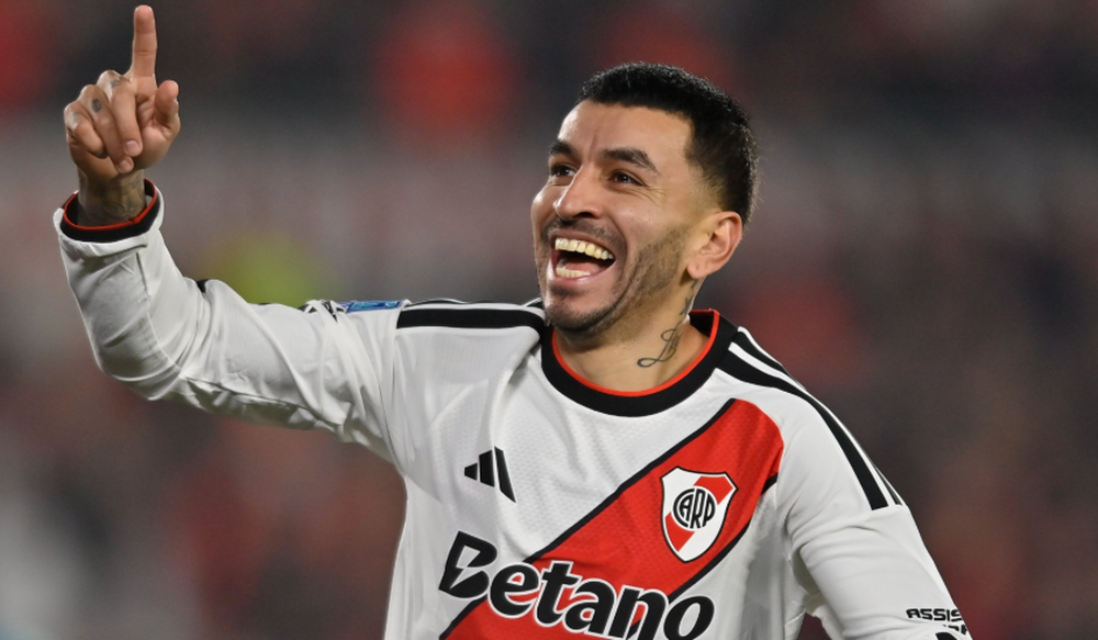 EN VIVO: River se impone 2 a 0 a Vélez con goles de Correa y Freitas.