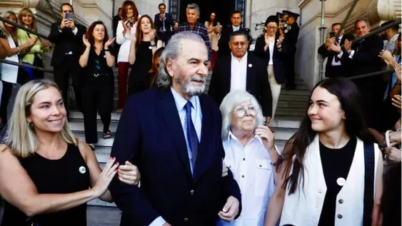 EN FAMILIA. Esposa, hija y nieta, junto a Maqueda en su despedida de la Corte.