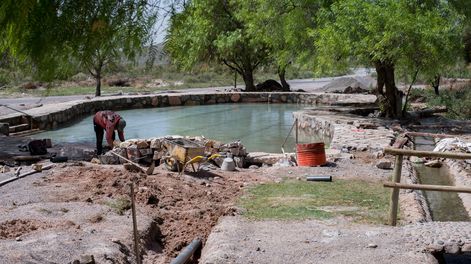 Sarmiento contará con una nueva pileta con aguas sanadoras para fomentar el turismo termal en el departamento.