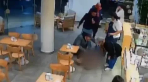 Mataron a un hombre de una puñalada en Palermo para robarle el teléfono celular