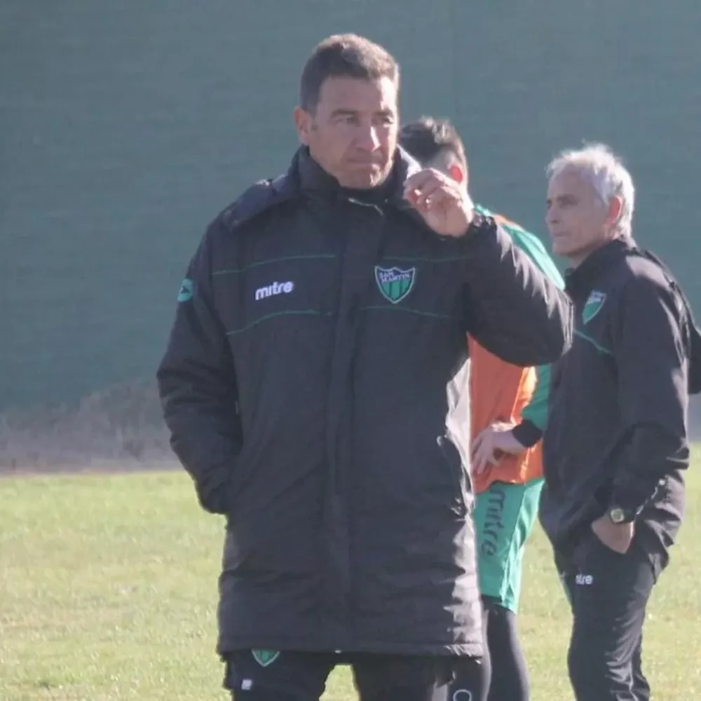 El “Purruco”, el bombero eterno de San Martín y su fe de volver al triunfo: “Es nuestra misión”