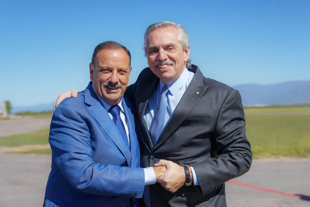 Ricardo Quintela con Alberto Fernández.-