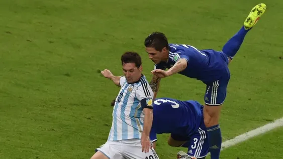 Argentina cosechó 11 victorias, 5 derrotas y un empate en estrenos mundialistas